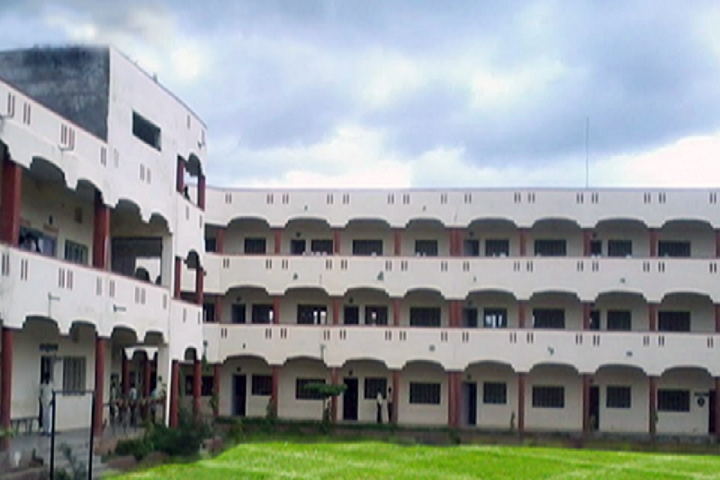 https://cache.careers360.mobi/media/colleges/social-media/media-gallery/13419/2021/4/21/Campus View of Shri Siddheshwar Mahavidyalaya Majalgaon_Campus-View.png